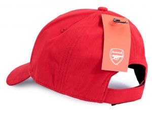Arsenal Core Crest Red Baseball Cap