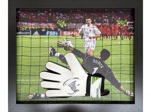 Liverpool Jerzy Dudek Signed Glove