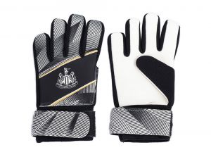 Newcastle United Fuse Goalkeeper Gloves Junior